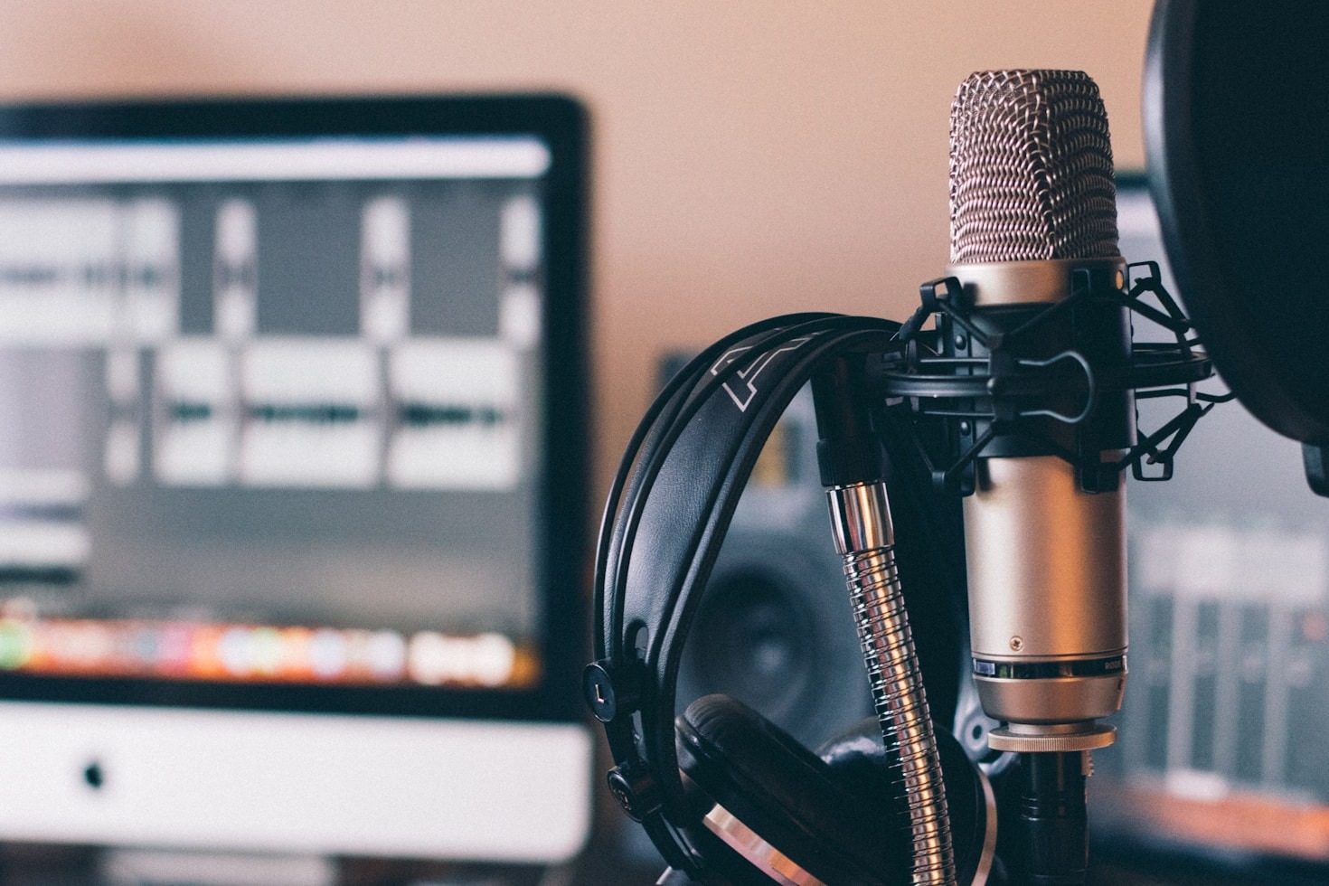 The Evolution of Podcasting in the Philippines